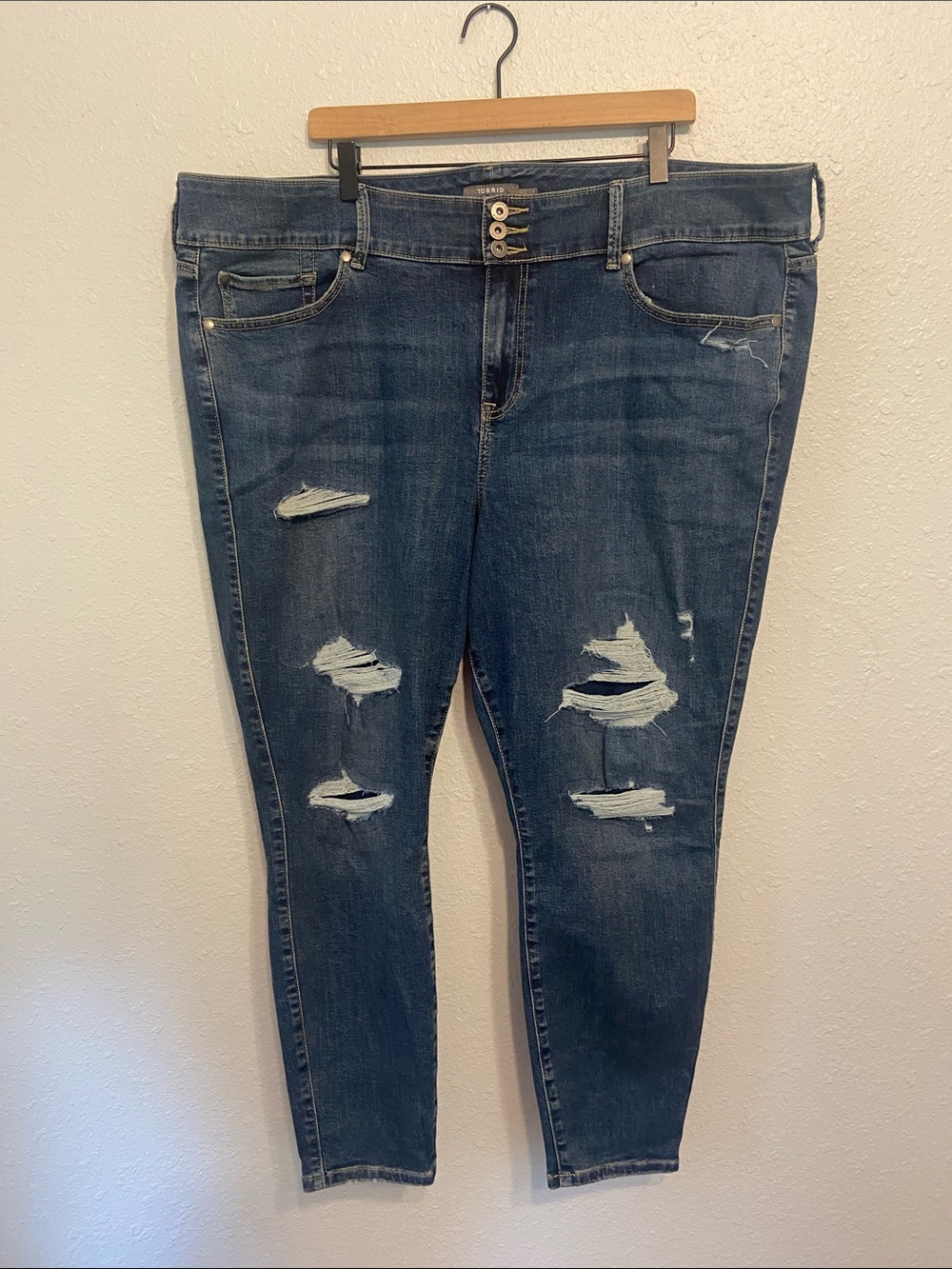 Torrid Dark Wash Super Soft Distressed Jegging Pants Size 24R